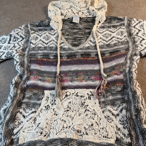 Women's Multicolor Patterned Hoodie Top 1463 - Picture 2 of 4